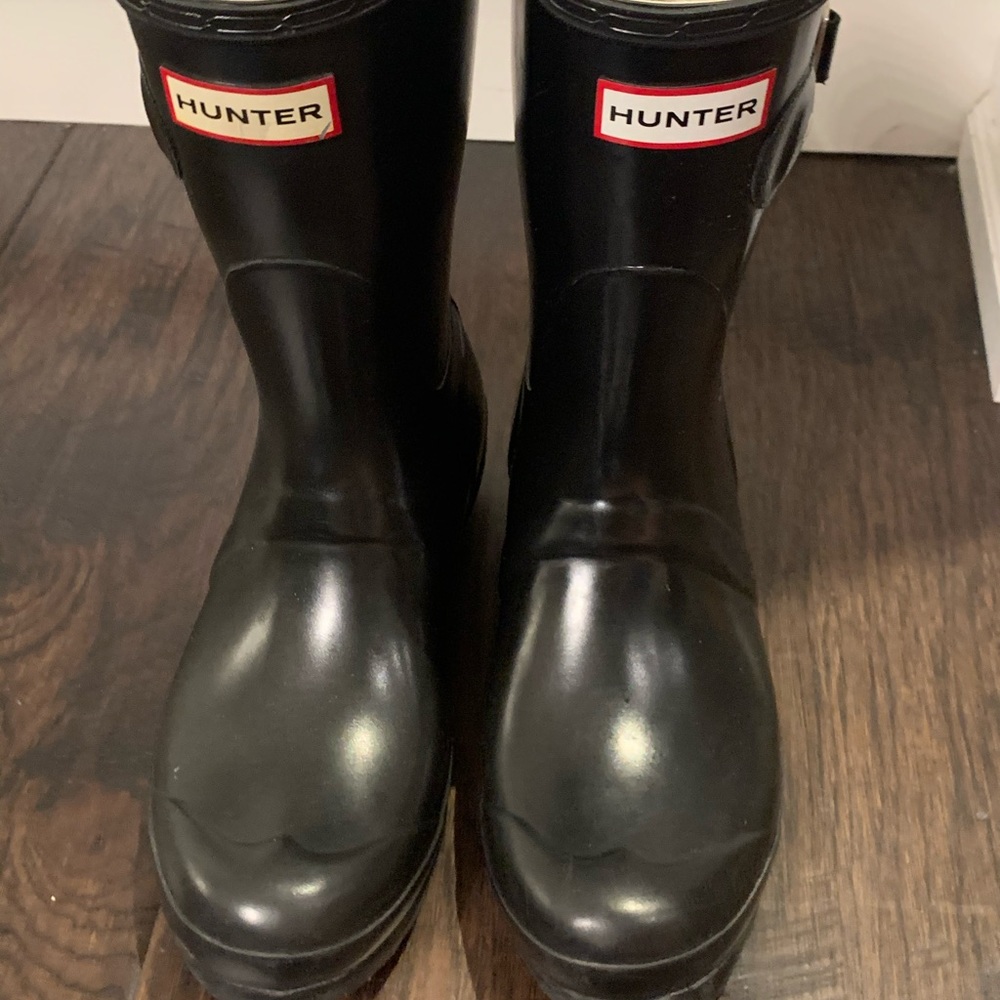 black mid-calf Hunter rain boots!